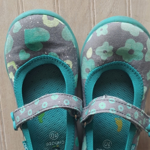 Chooze Blossom Turquoise Velcro Strap Slip On Fun Causal Mary Jane Flats - Picture 2 of 11